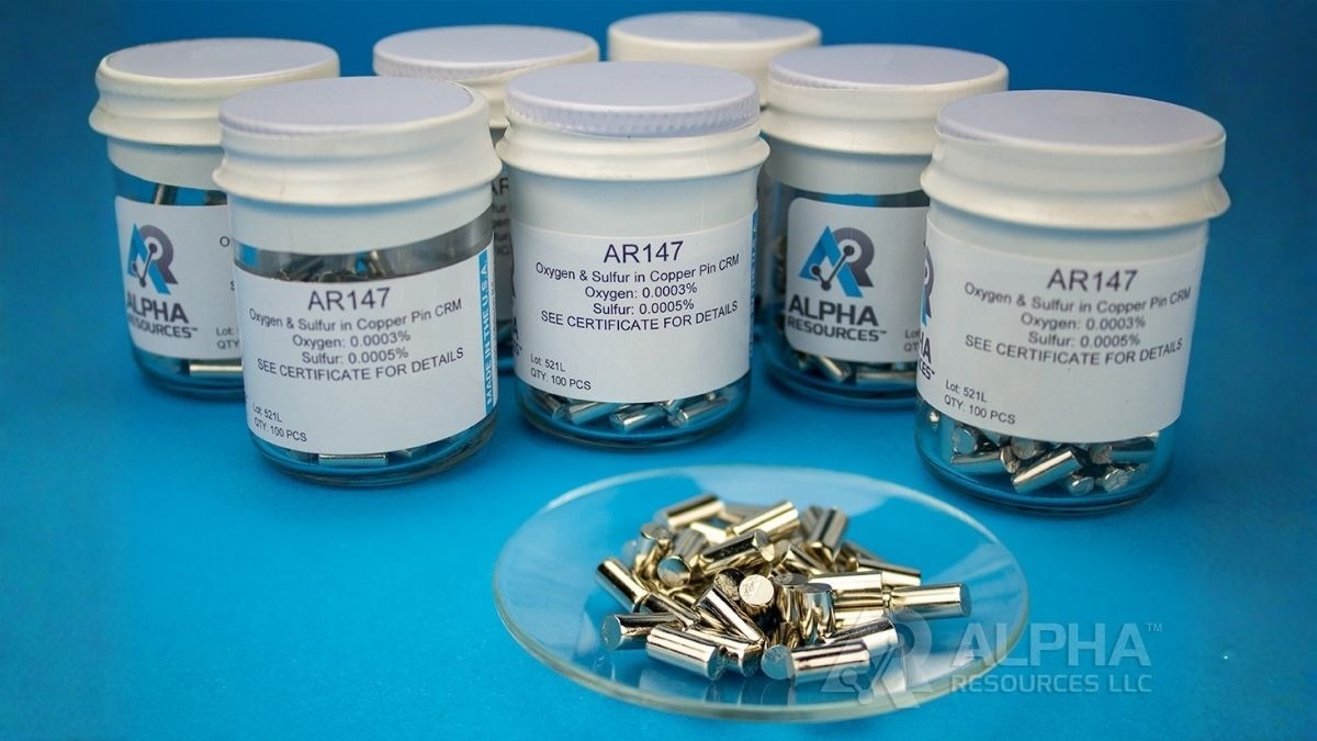 Hình ảnh tổng quan về trụ sở hoặc hệ thống phòng thí nghiệm hiện đại của Alpha Resources tại Hoa Kỳ